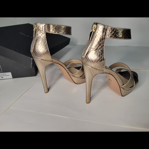 NWT Pelle Moda Ocean Platform Sandal in Platinum Brushed Snake,  Size 7 - Picture 8 of 16